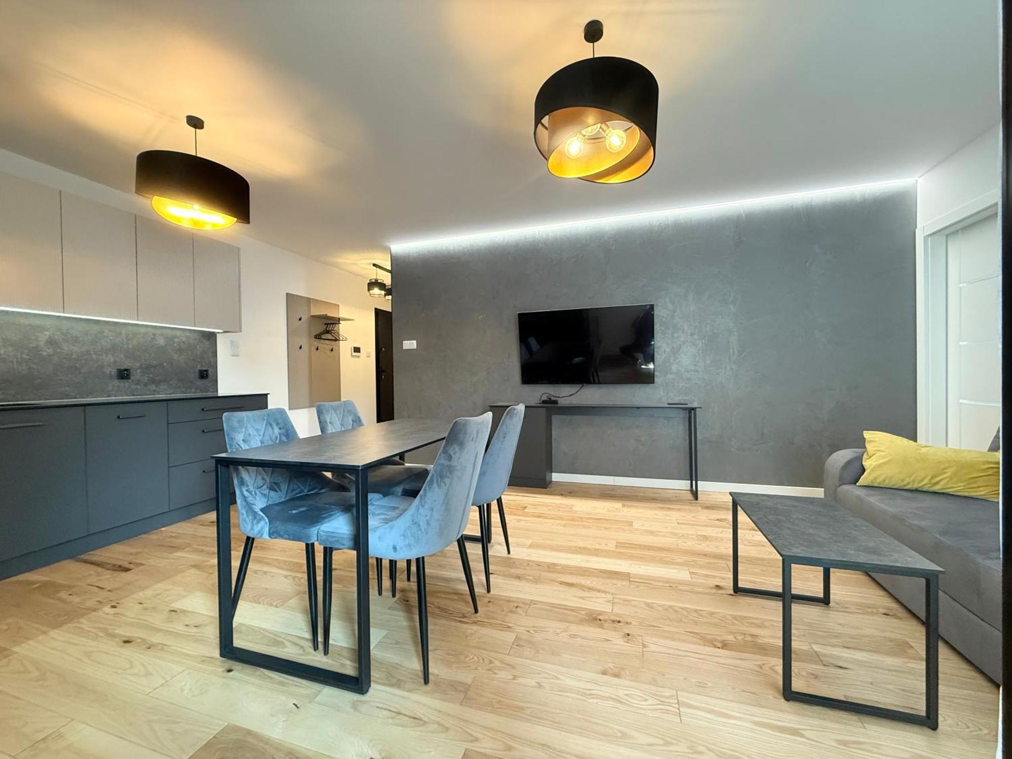 Vistula Avenue Apartment Free Parking, Swimming Pool, Sauna & Gym Краков Экстерьер фото
